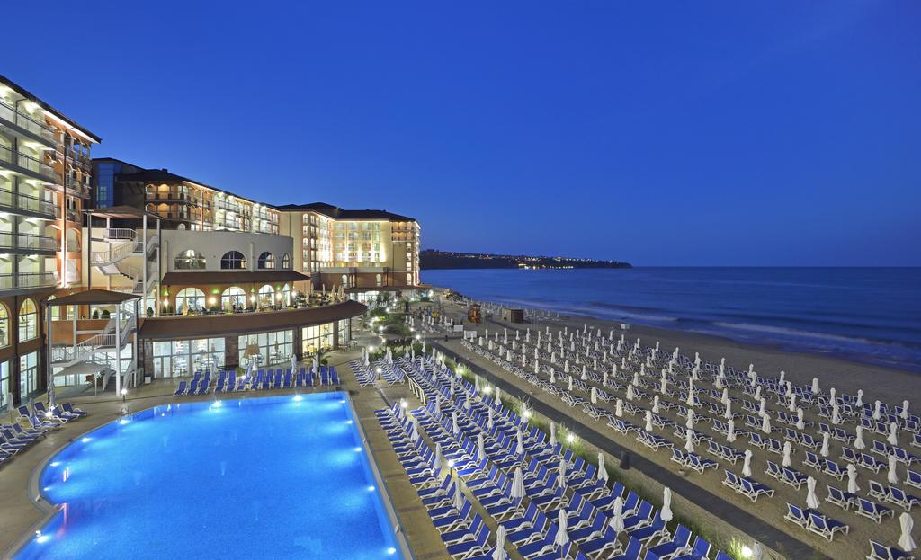 Sol Luna Bay Resort Hotel
