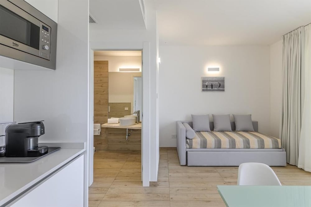 Stunning Capo Falcone Charming Apartments No9821