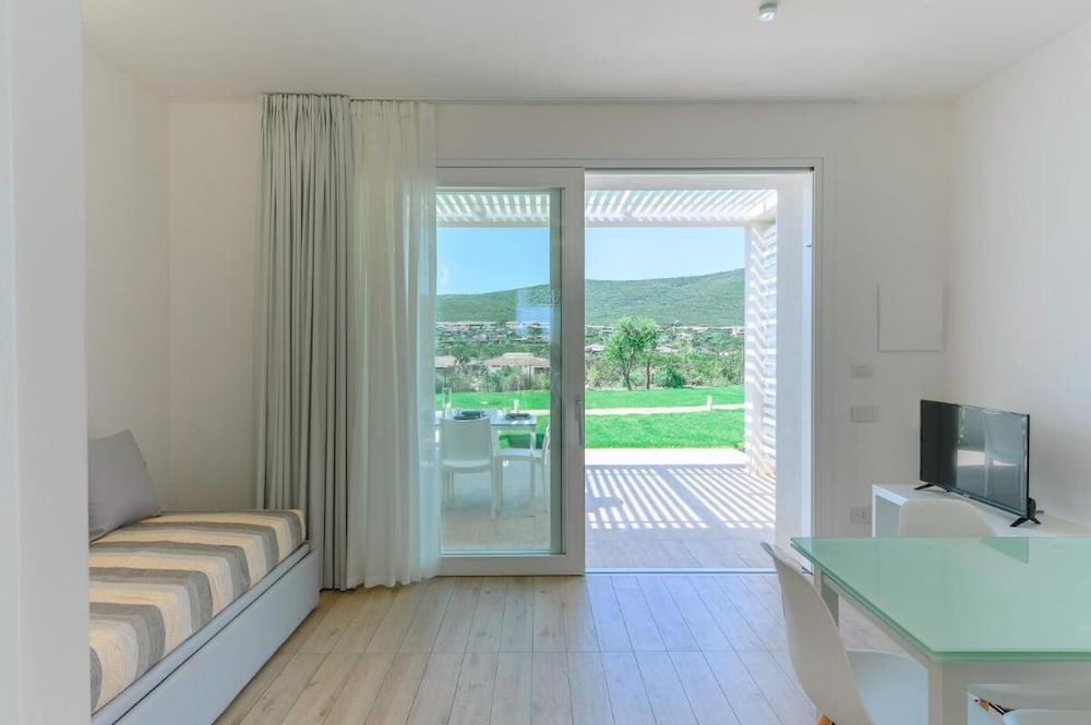 Stunning Capo Falcone Charming Apartments No9821