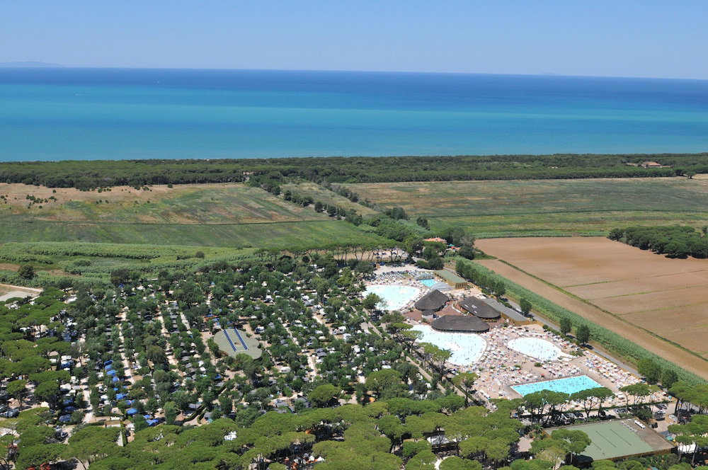 Hotel Hu Park Albatros Village
