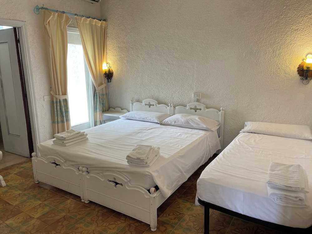 Hotel Al Faro Vintage Hotel -Spiaggia La Cinta-San Teodoro