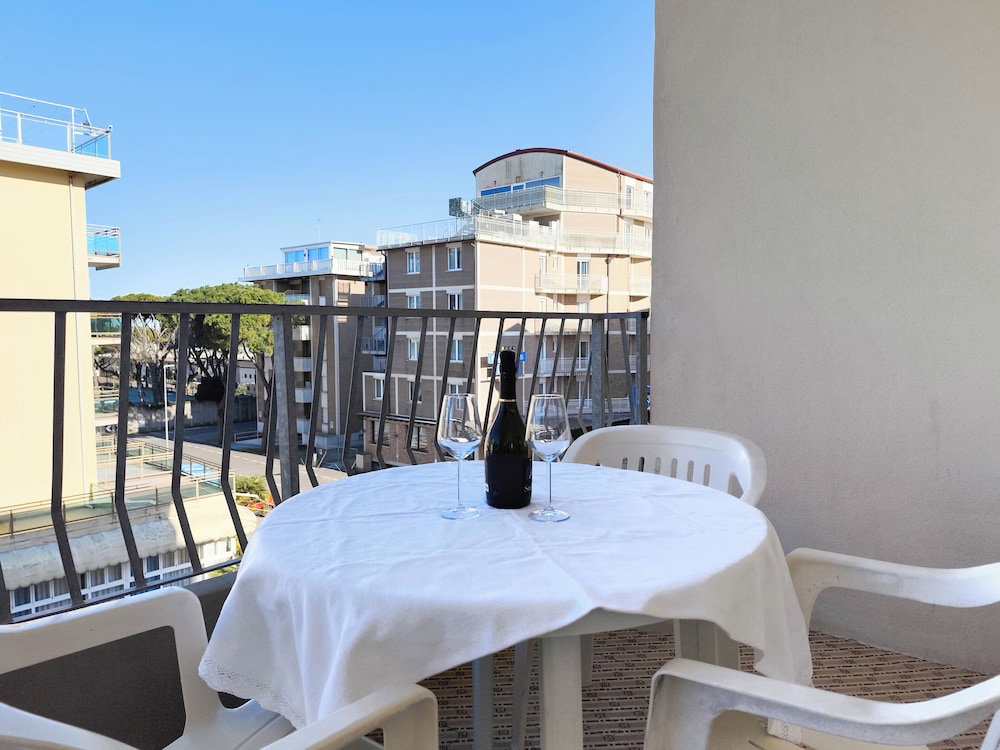 Hotel Studio With Balcony And Pool Access