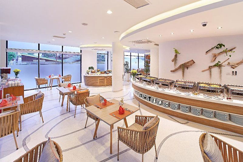 Hotel Bandara Phuket Beach Resort