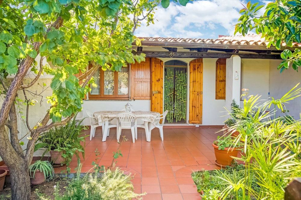 Hotel Cozy Sardinian Villa With Garden