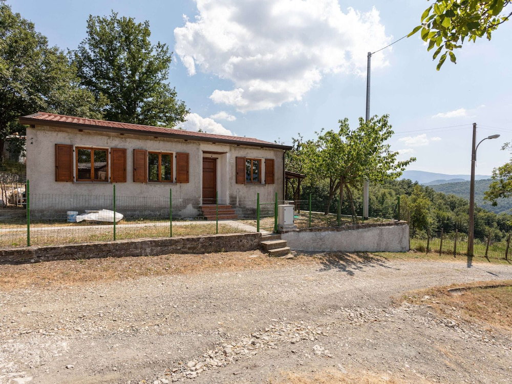 Hotel Holiday Home In Tuscany With Private Garden