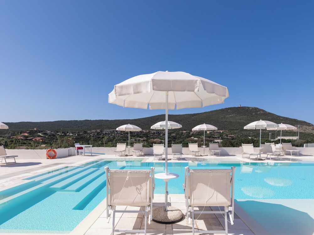 Hotel Elegant Apartment Near La Pelosa Beach