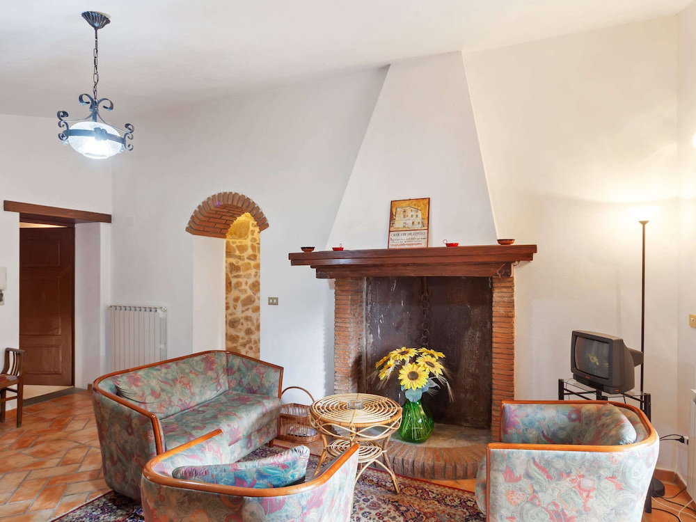 Hotel Charmante Home With Garden