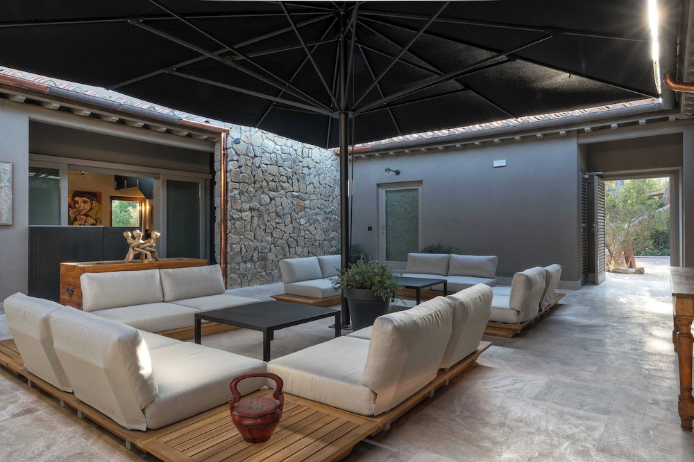Sunset Villa