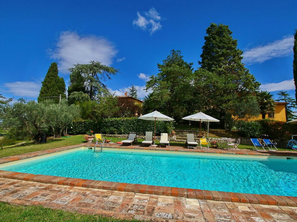 Hotel Farmhouse In Todi With Pool & Theater Nearby