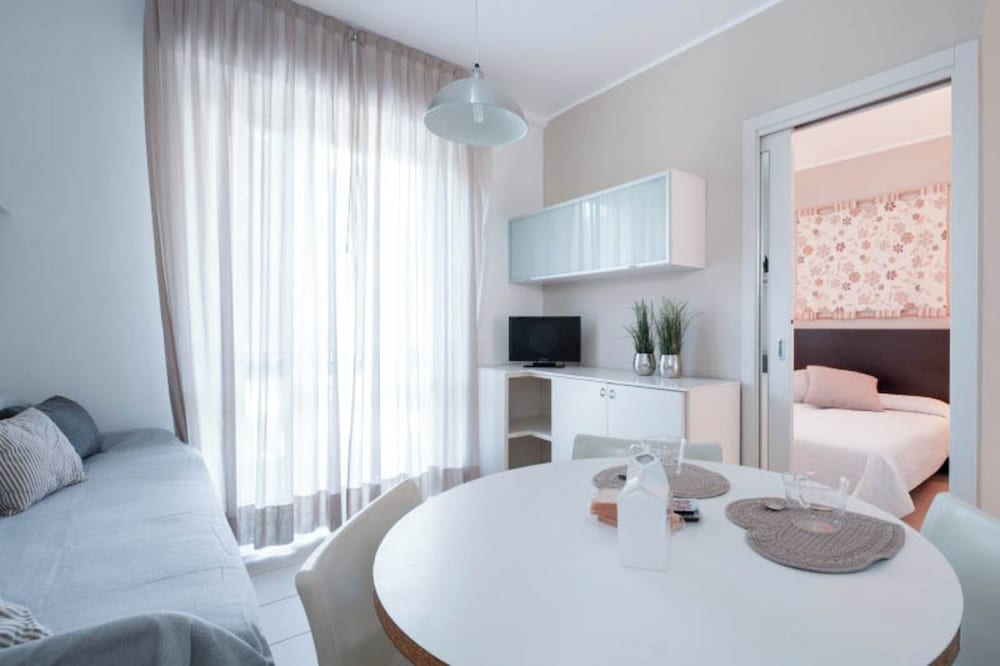Hotel Modern Studio With Pool Access