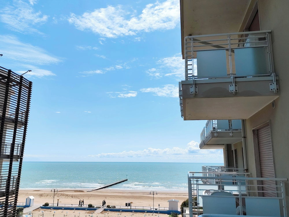 Hotel Comfortable Studio By The Sea
