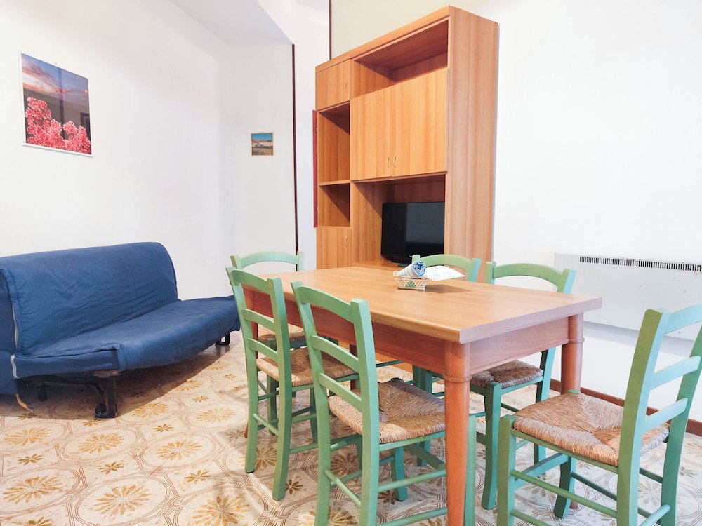 Hotel Comfortable Apartment Near The Beach