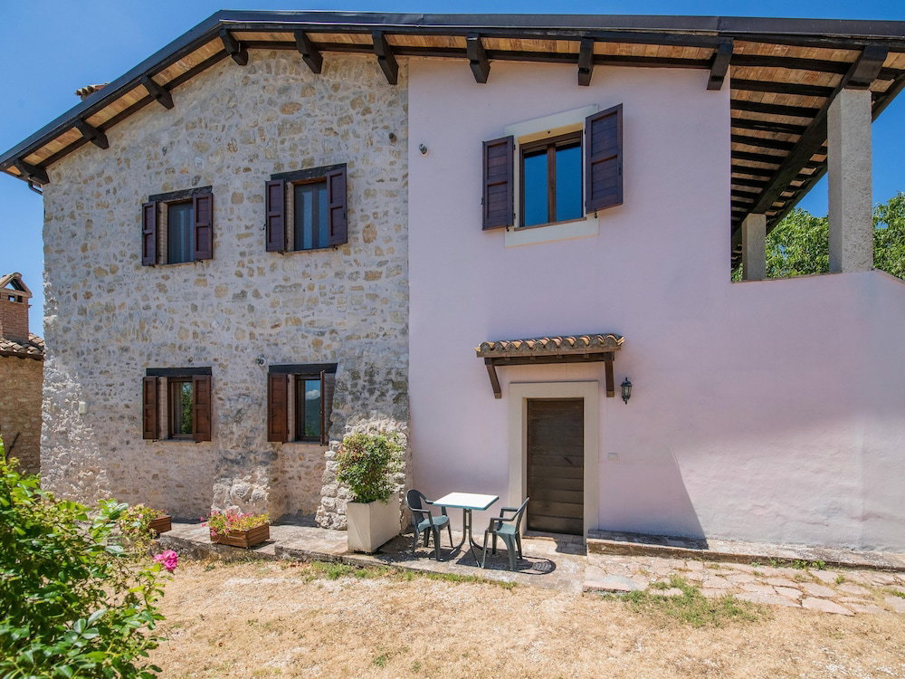 Hotel Holiday Home In Sellano With Pool & Views