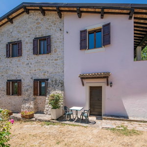 Hotel Holiday Home In Sellano With Pool & Views cazare Sellano