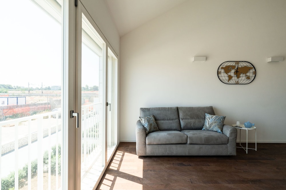 Lolita's Beachfront Loft By Wonderful Italy