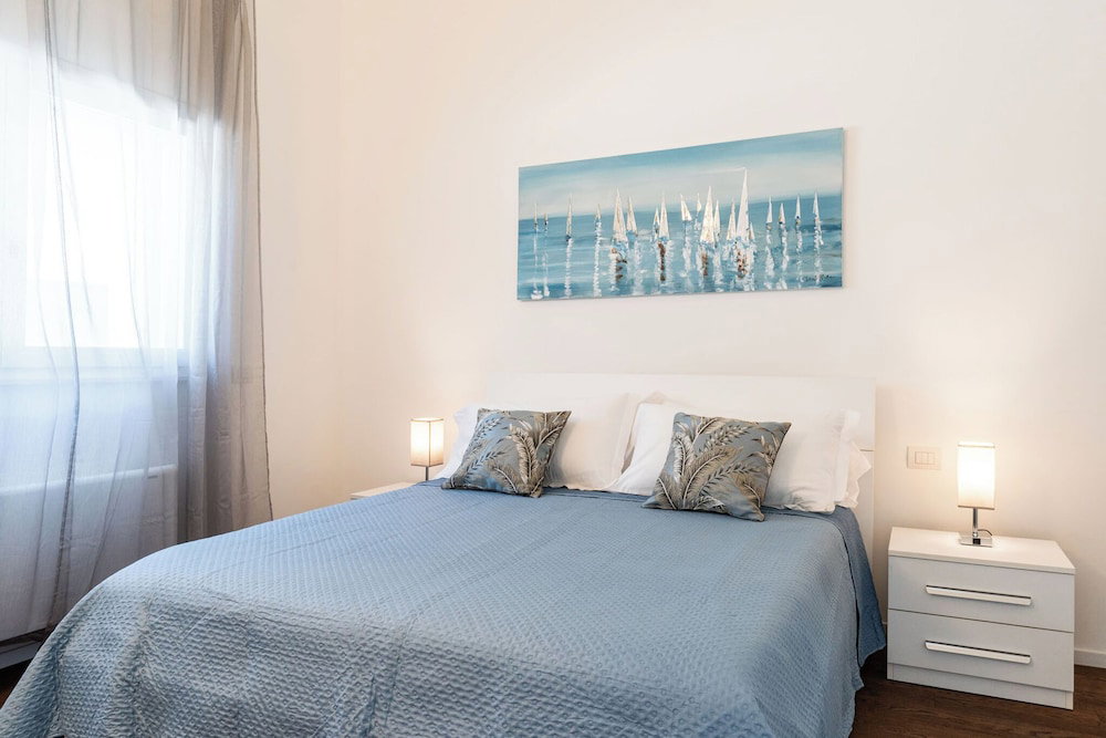 Lolita's Beachfront Loft By Wonderful Italy