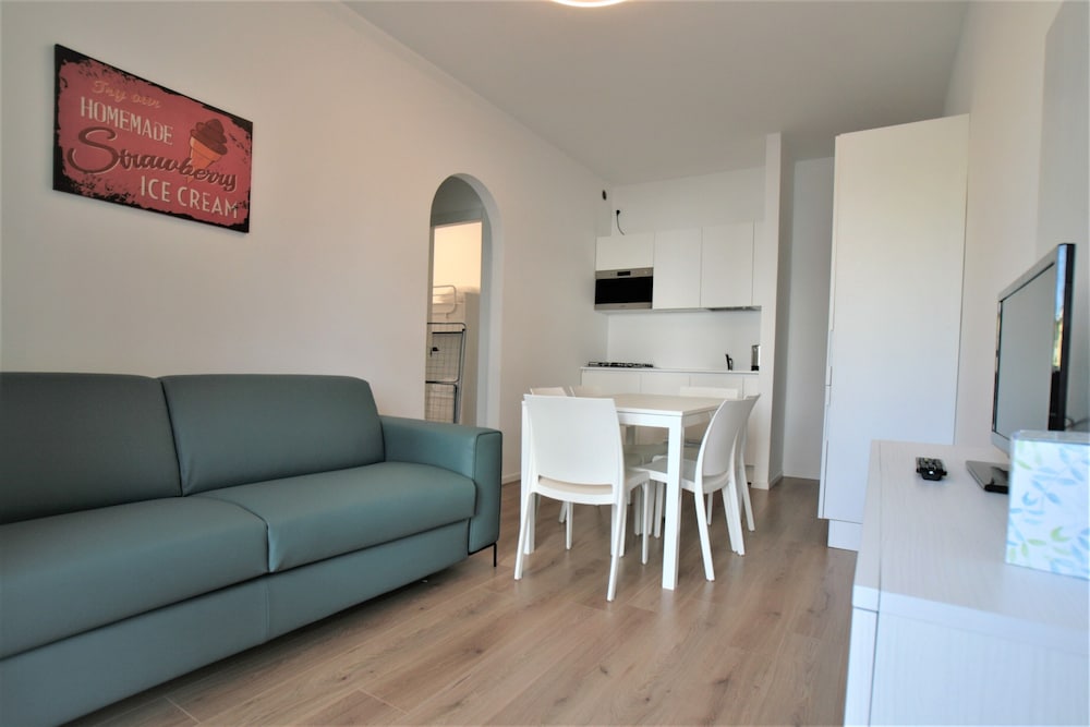Hotel Cozy Apartment With Balcony Near Piazza Torino