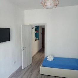 Hotel Newhouse 336 cazare Triggiano