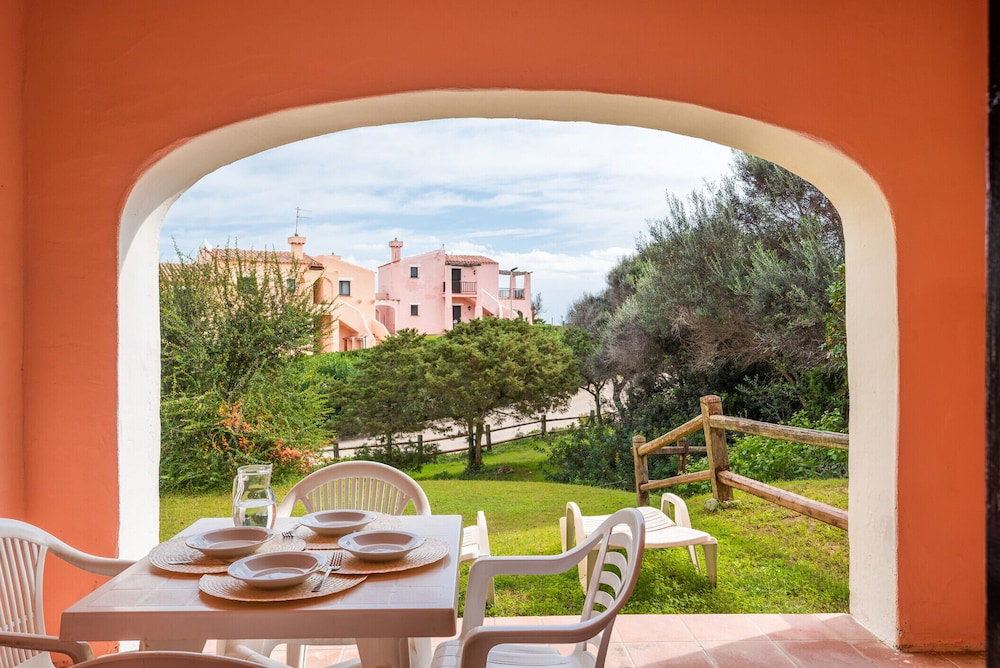 Hotel Apartments In Country Village Stintino