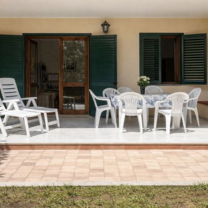 Sejur Hotiday Apartments Orosei vacanta Orosei