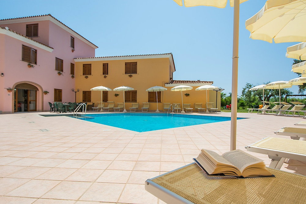 Hotel Apartment With Shared Pool