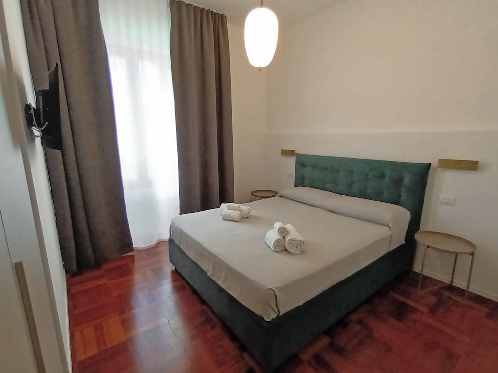 Hotel B&Bari Via Crollalanza