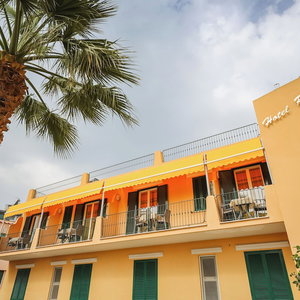 Sejur Hotel Rivamare vacanta Ischia Porto