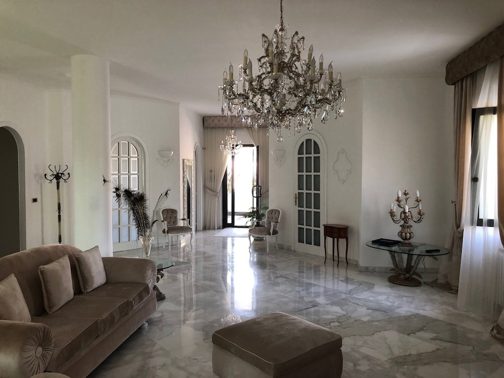 Villa Nicolaus