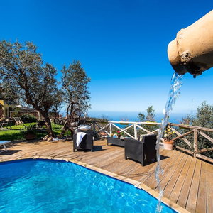Hotel Villa Pandora cazare Priora