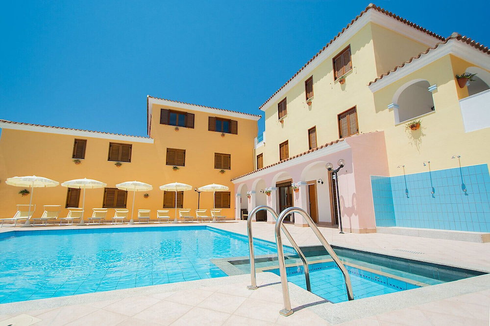 Hotel Violet Residence In Orosei