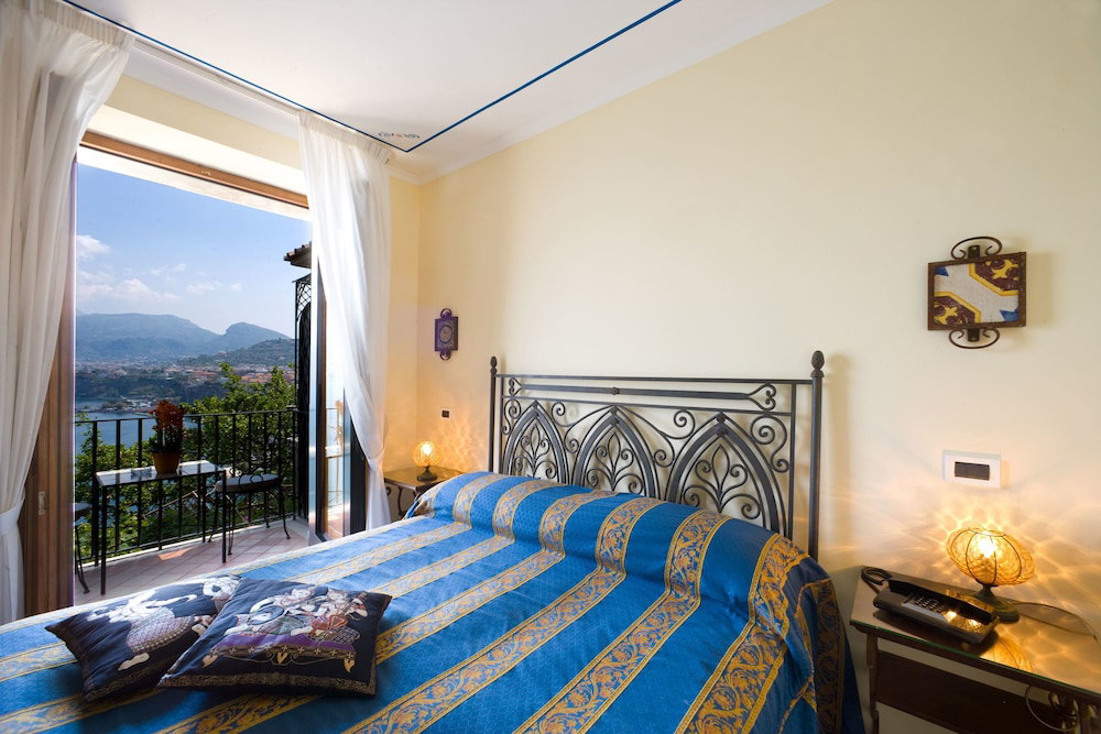 Hotel La Tonnarella