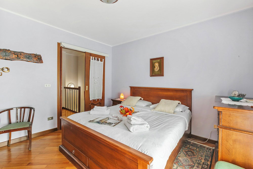 Maison Rosamunda For 6 With Garden