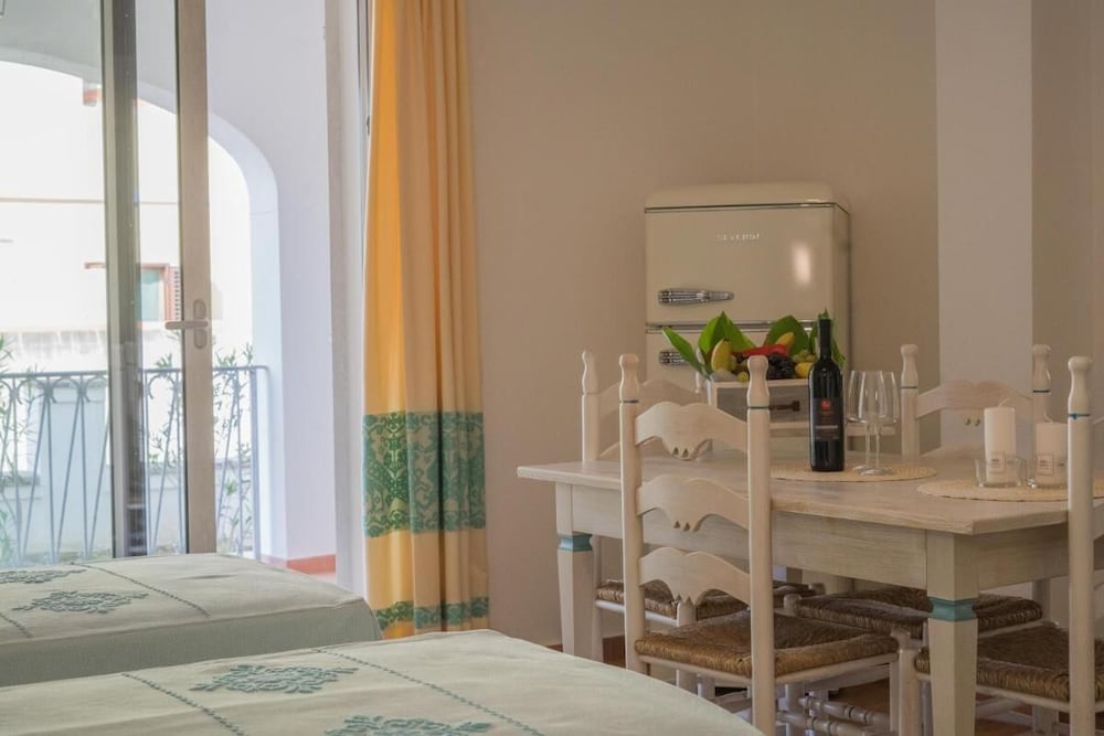 Hotel Superb Le Residenze Del Golfo Di Orosei 1 Bed Room Apartment Sleeps 5