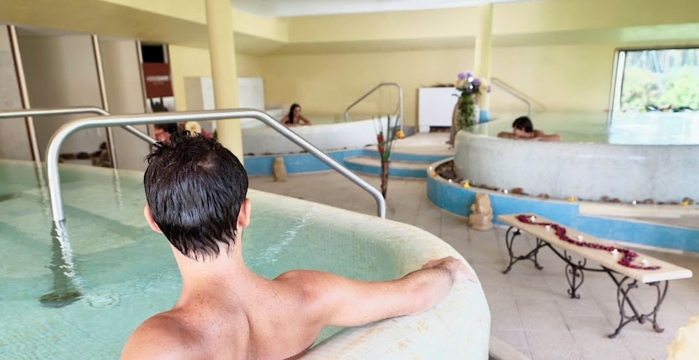 Hotel Hotel With Swimming-Pool In Arborea