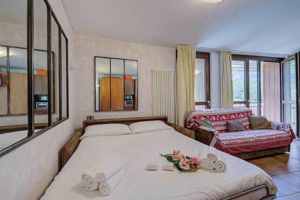 La Marmotta Ski In/Ski Out - Studio With Terrace