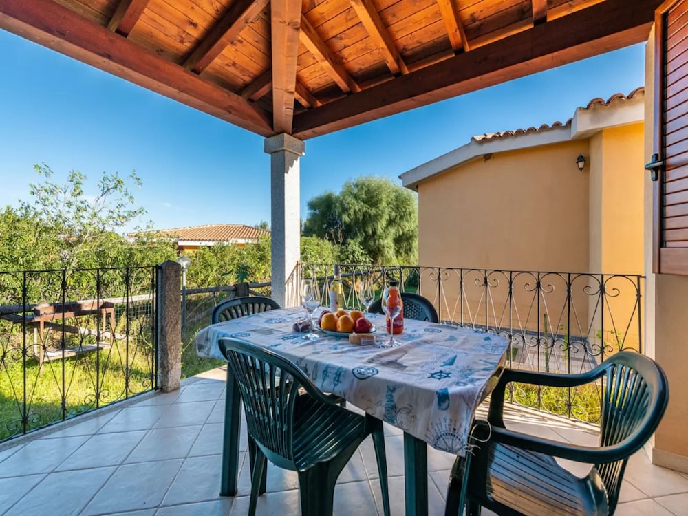 Hotel Bright Detached Villa In Capo Comino