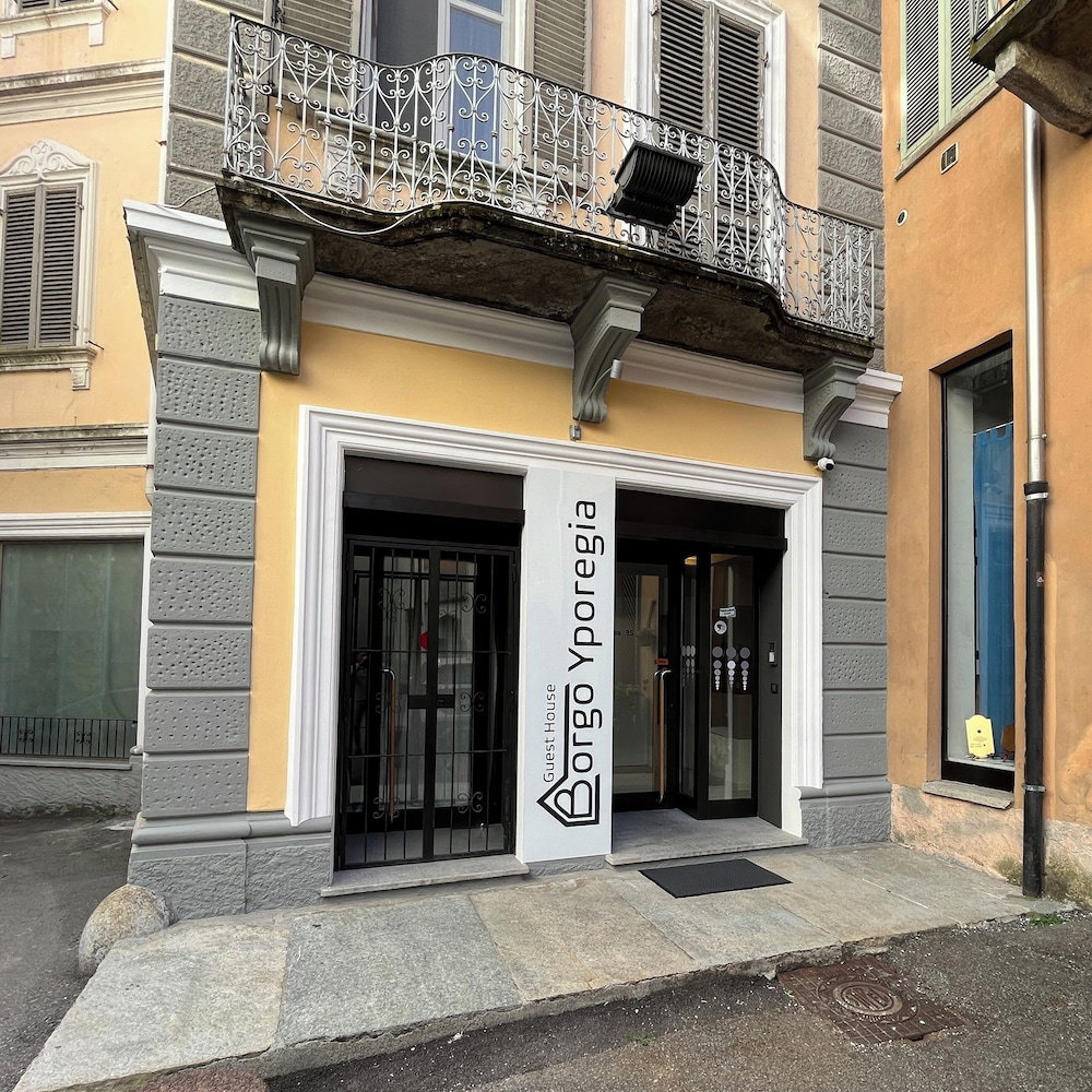 Hotel Guest House Borgo Yporegia