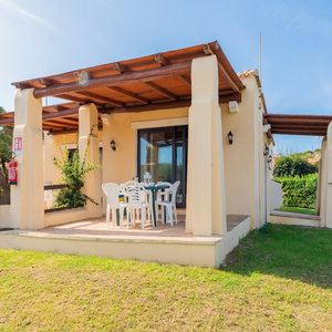 Hotel Spacious Accommodation With Lovely Pool cazare Stintino