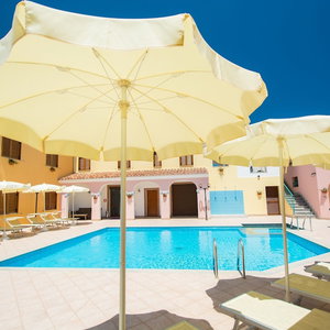 Hotel Comfy Studio With Shared Pool cazare Orosei