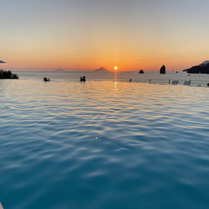 Hotel Therasia Resort Sea & Spa - The Leading Hotels Of The World cazare Lipari