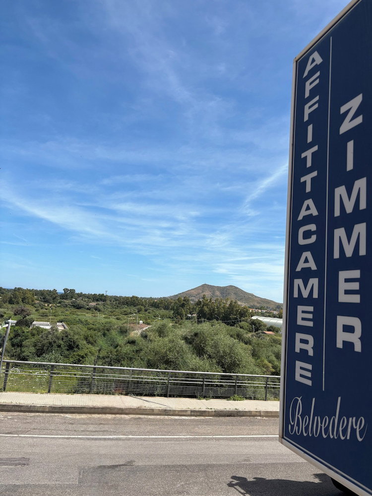 Hotel Affittacamere Belvedere - Posada