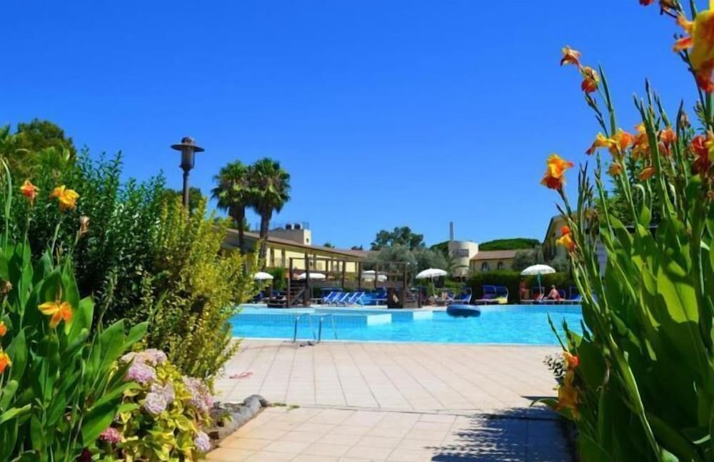 Hotel Nature E Country Resort Near The Sea