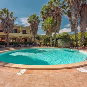 Hotel The Tranquile Palau Green Village 1 Bedroom Sleeps 4 Plus Possible Child cazare Palau