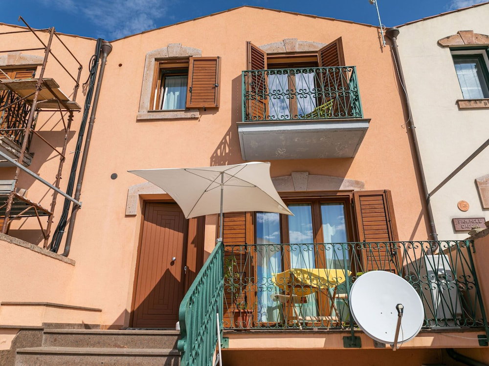 Hotel Relaxing Bosa Stay With Veranda