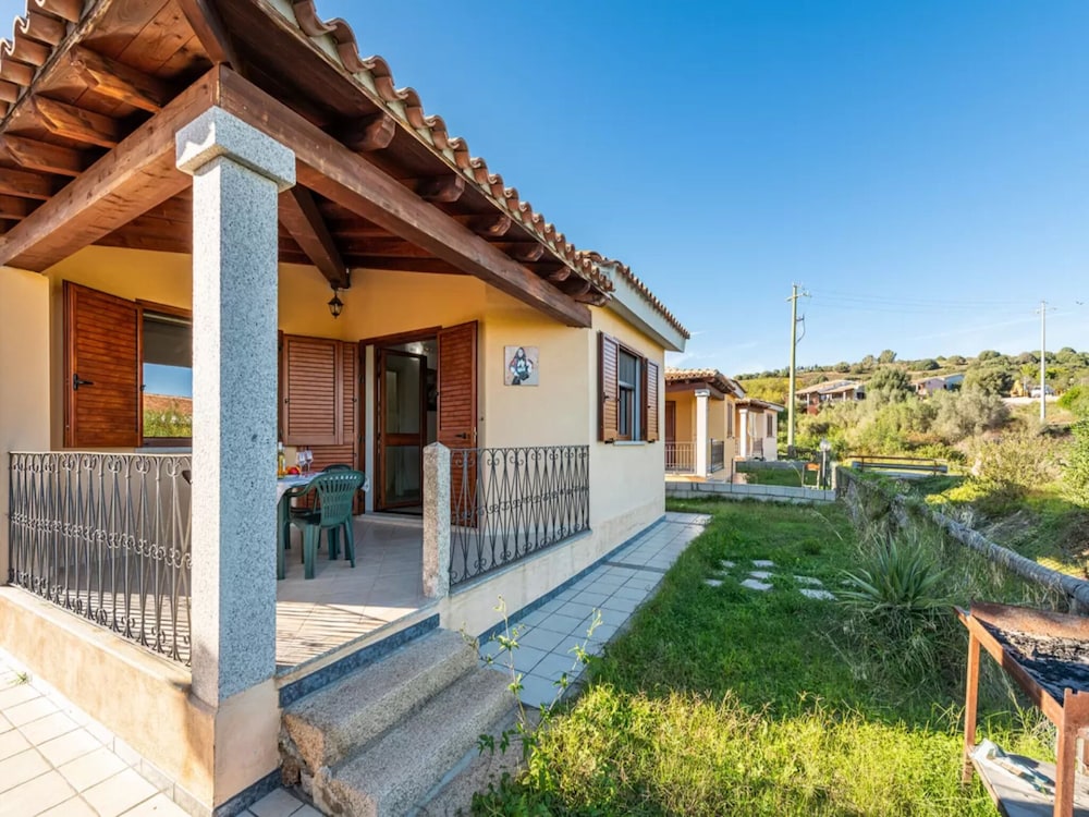 Hotel Charming Detached Villa In Capo Comino