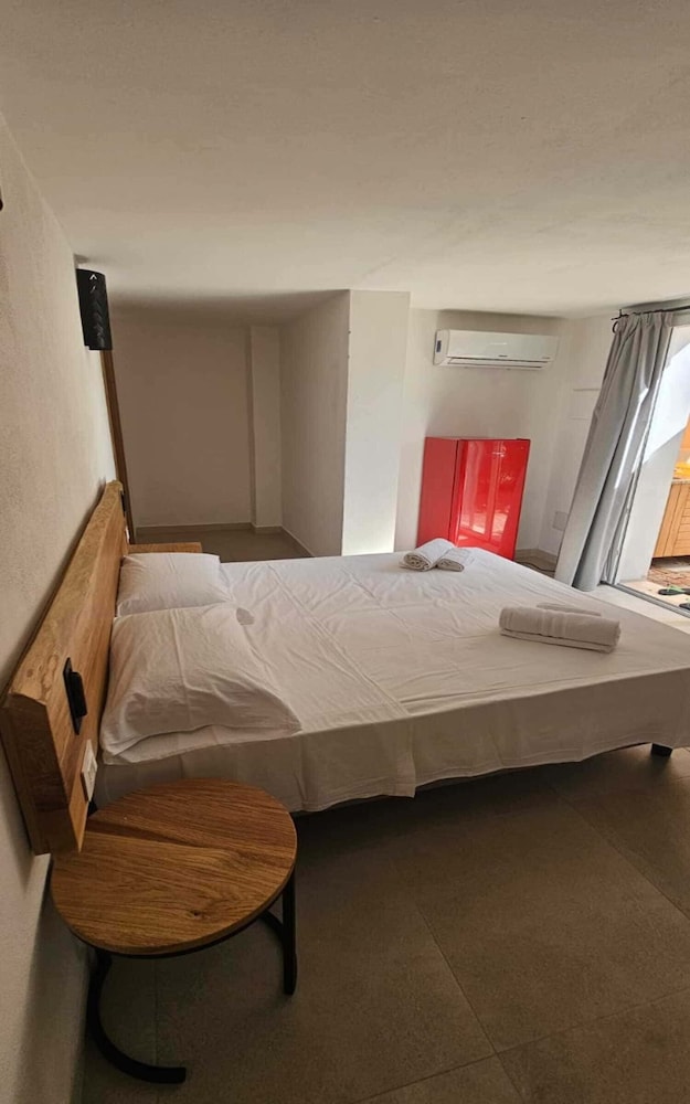 Hotel Camping Ermosa