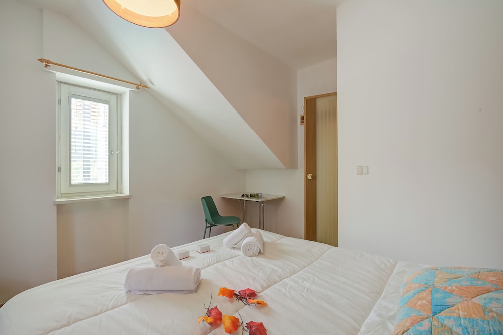 Comfort Tra Fiume E Pini With Shared Garden And Balcony