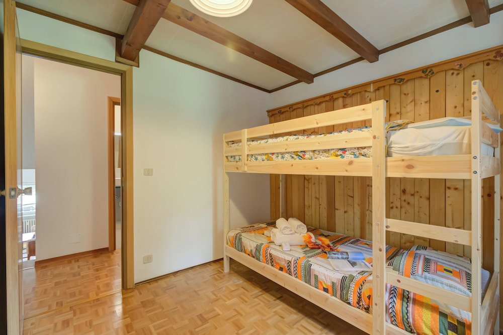 Comfort Tra Fiume E Pini With Shared Garden And Balcony