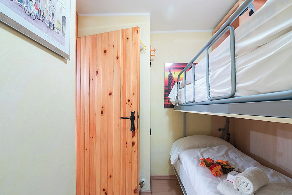 Appartamento I 2 Pini For 6 With Balcony
