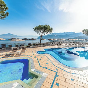 Hotel Grand Hotel President cazare Priora